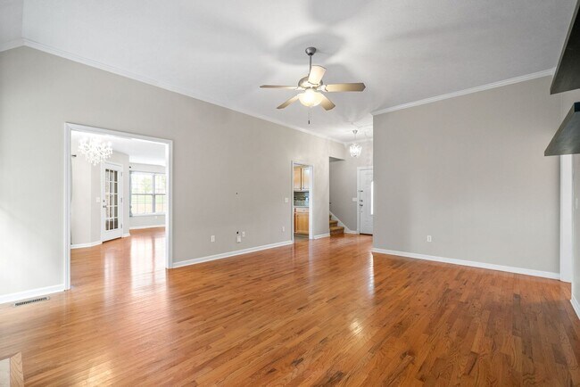 Building Photo - Pet Friendly Three Bedroom with Bonus!