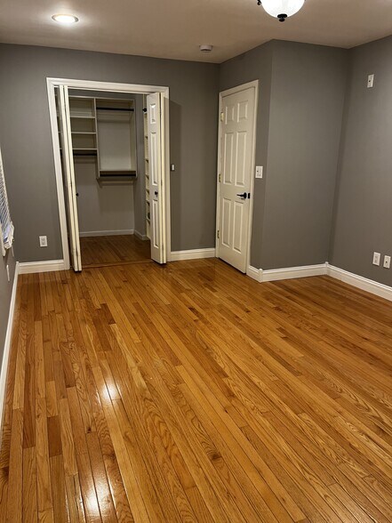 Building Photo - 280 S Boulevard