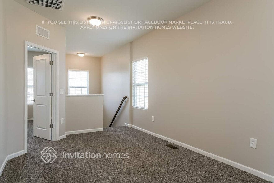 Building Photo - 1801 Birdhouse Ln