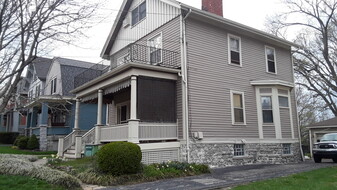 Building Photo - 2461 Fairview Ave