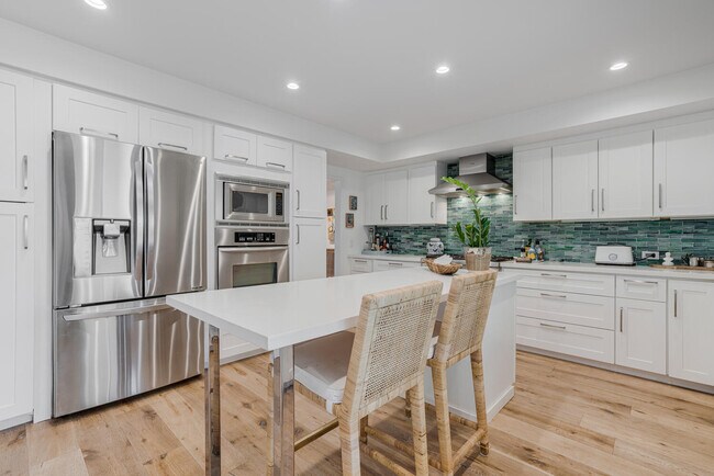 Building Photo - 17337 Tramonto Dr
