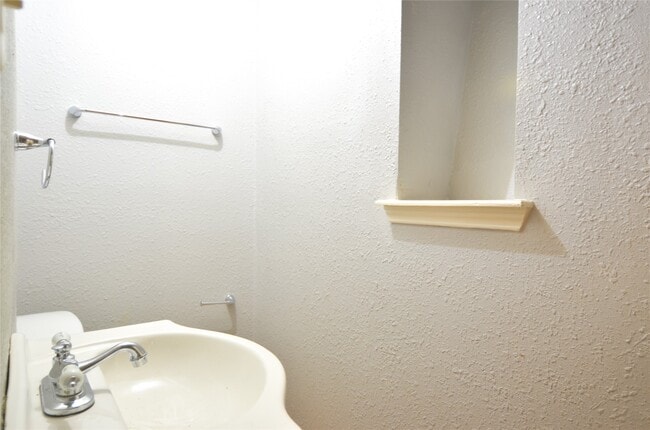 Building Photo - 1282 Hopper Rd