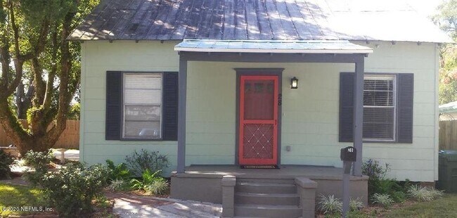 Primary Photo - 28 S Leonardi St