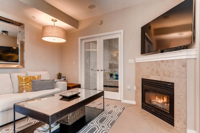 Building Photo - Gorgeous Condo Located on Cortez Hill in Downtown!