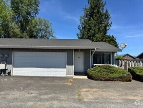 Building Photo - B1003