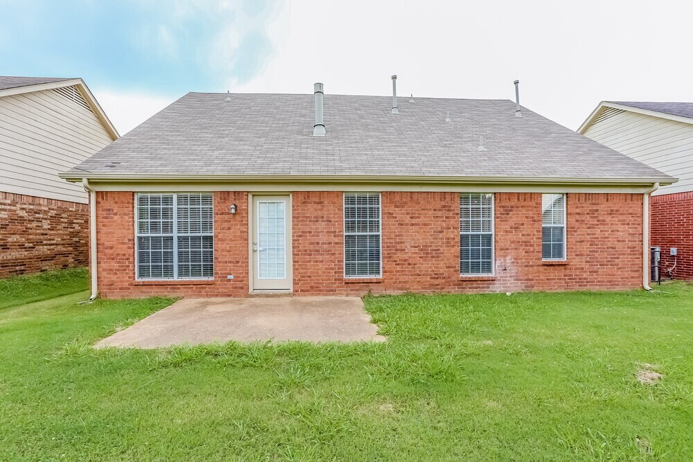 Building Photo - 4832 Ashcroft Dr