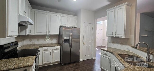 Building Photo - 17130 Cambridge Woods Ct