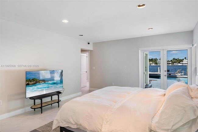 Building Photo - 1055 Stillwater Dr