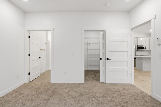 Building Photo - 1719 Whitetail Way