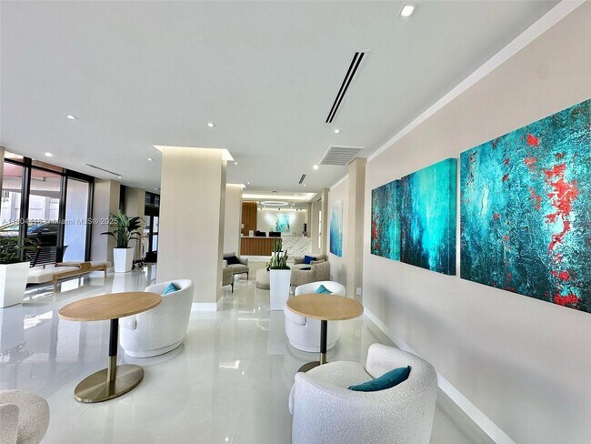 Building Photo - 2401 S Ocean Dr