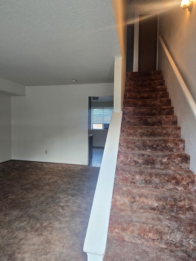 Building Photo - 2510 N Lee Ave