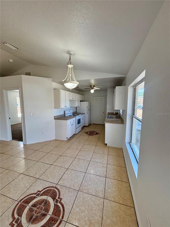 Building Photo - 16 Pecan Run Dr