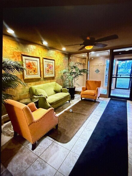 Building Photo - 1919 S Wolf Rd