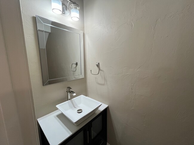 Building Photo - 6712 McPherson Blvd