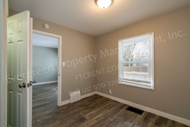 Building Photo - 207 E Stuart St