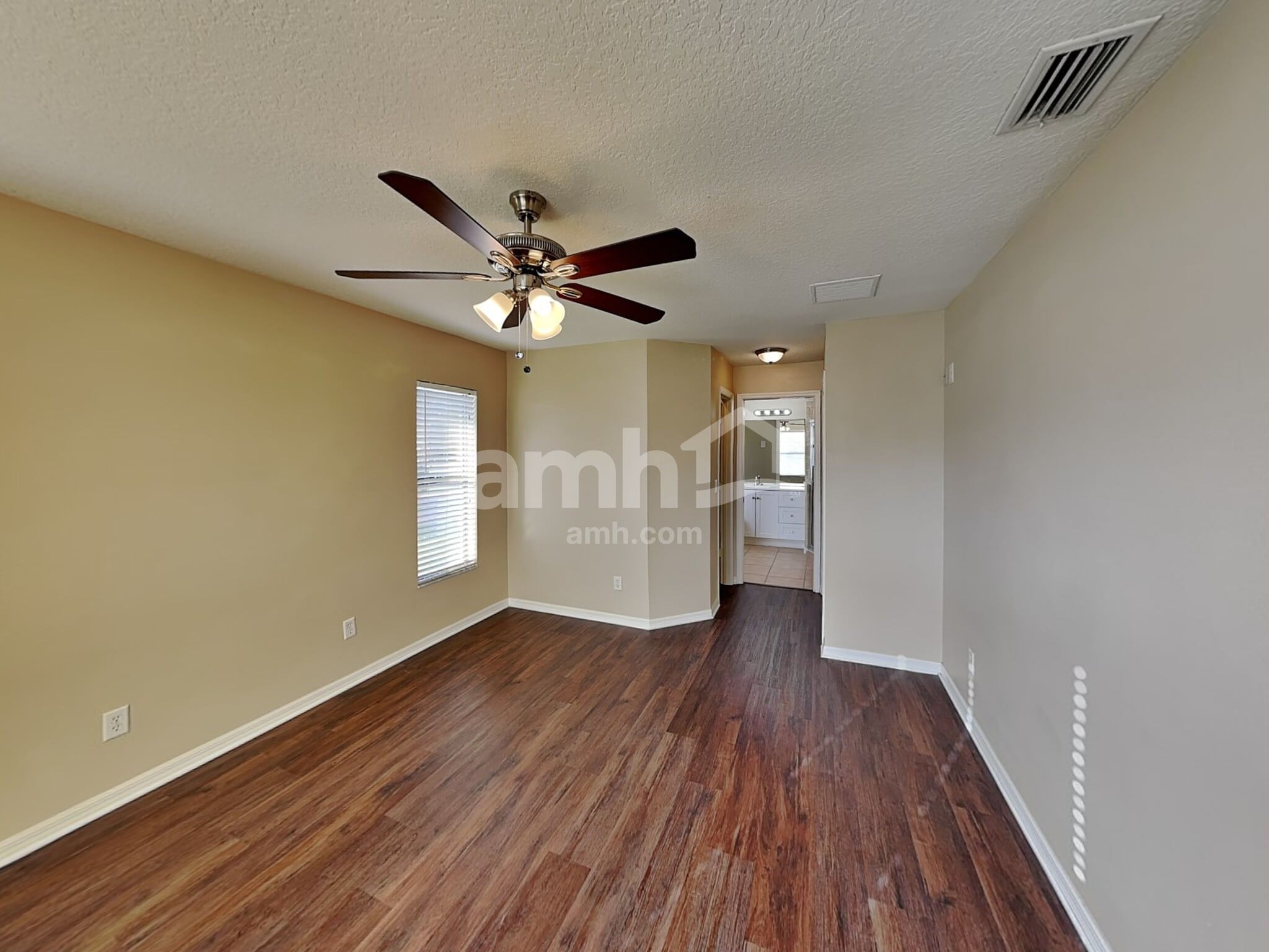 Building Photo - 6244 34th Pl E