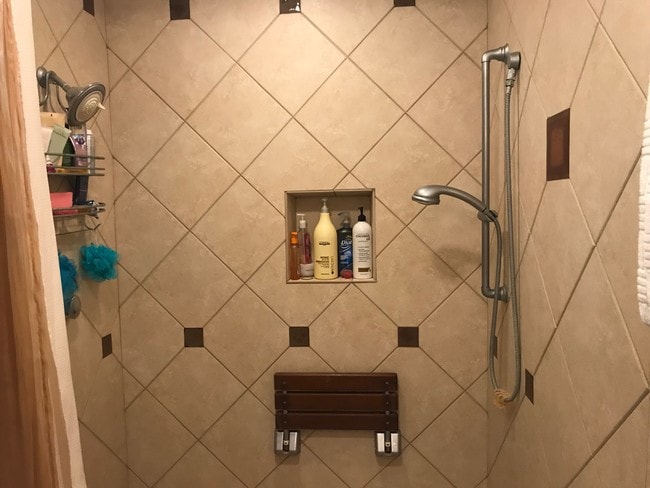 Building Photo - 4028 Mahaila Ave