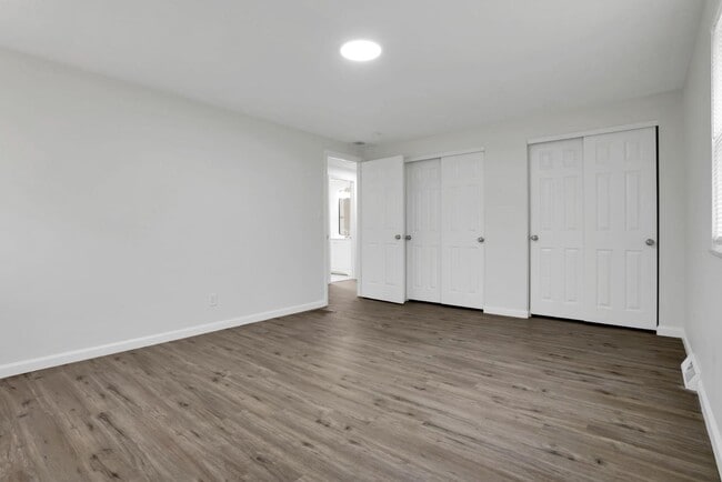 Building Photo - 3114 Kingswood Dr