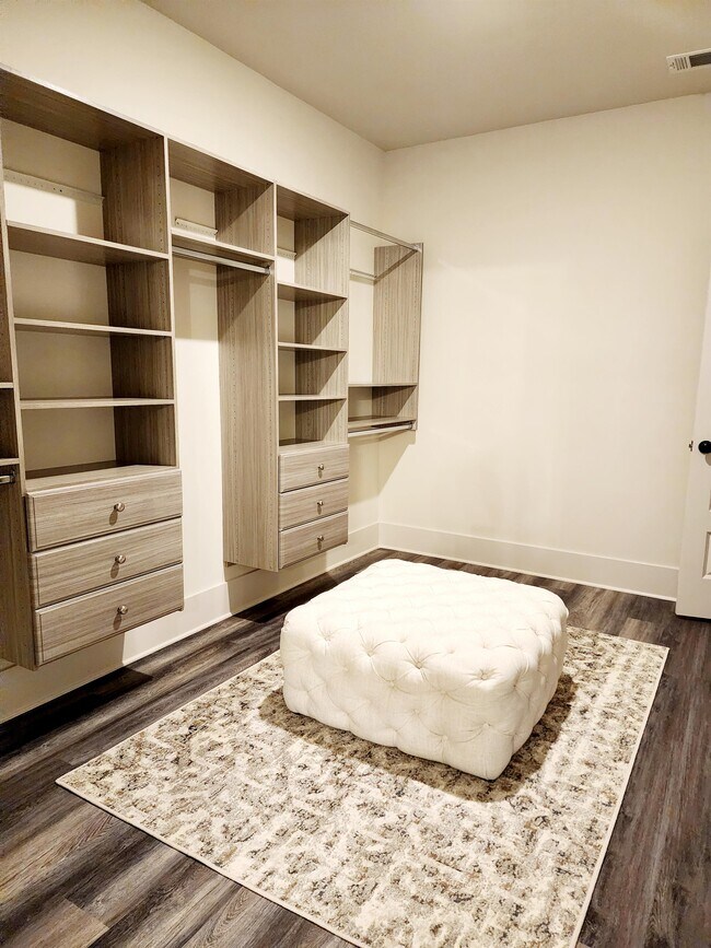 Building Photo - 1151 Hidden Hills Cir