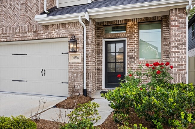 Building Photo - 10636 Wild Chives