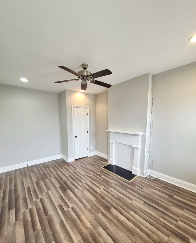 Building Photo - 2820 Q St