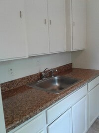 Building Photo - 8313 Eastridge Ave