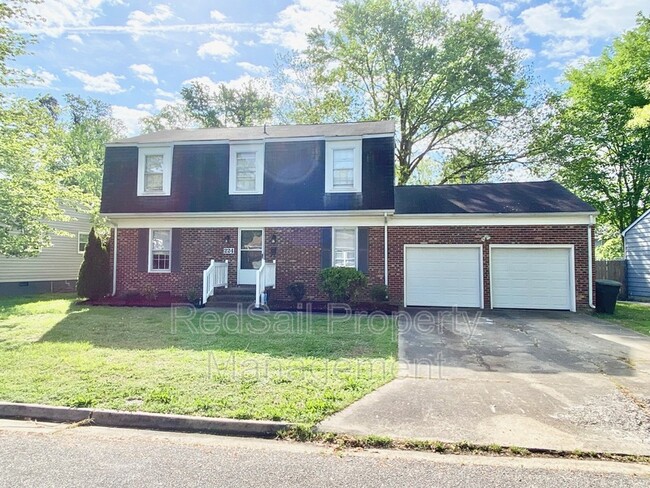 Building Photo - 224 Saddler Dr