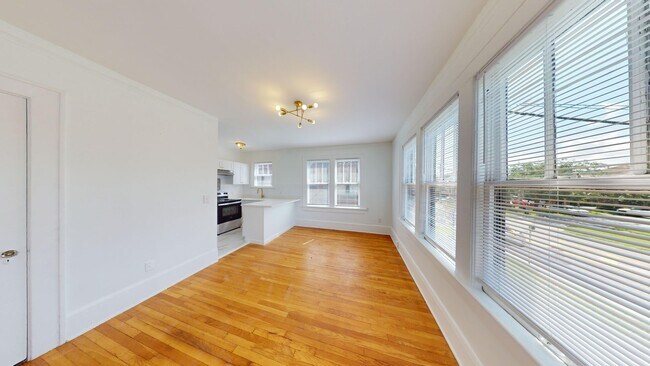 Primary Photo - 2335 Riverside Ave! - 2ND FLOOR UNIT