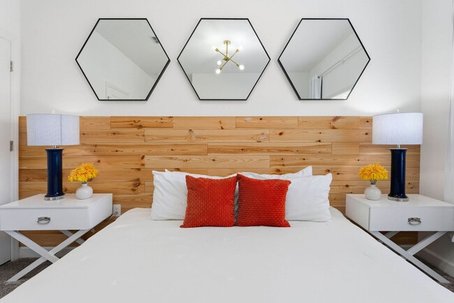 Building Photo - 4224 Paragraph Dr