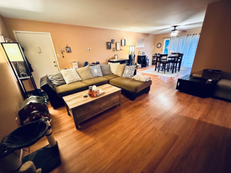 Building Photo - 2916 State Hill Rd