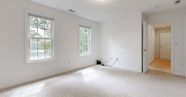 Building Photo - 142 Olean St