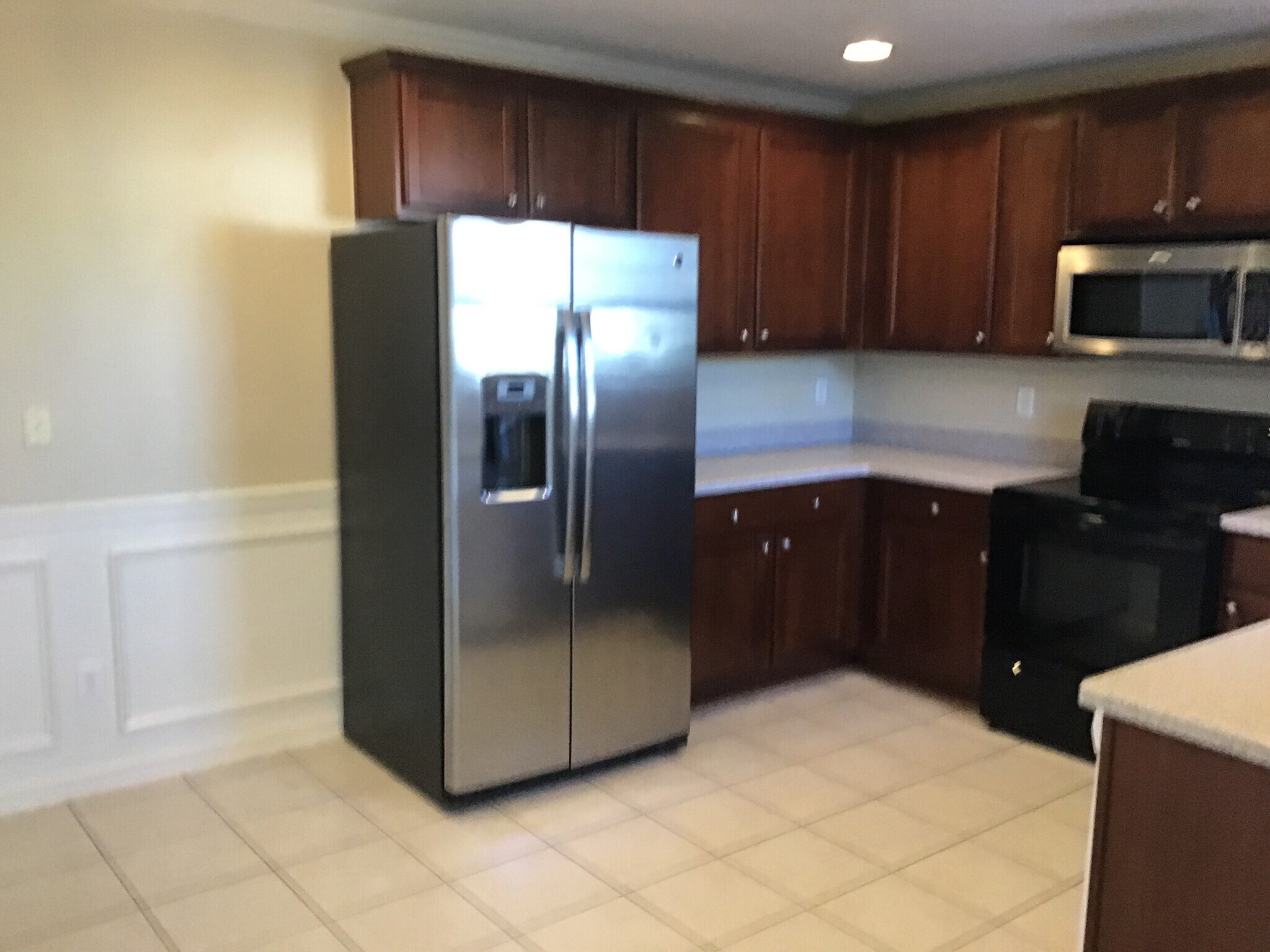 Building Photo - 195 Oakesdale Dr