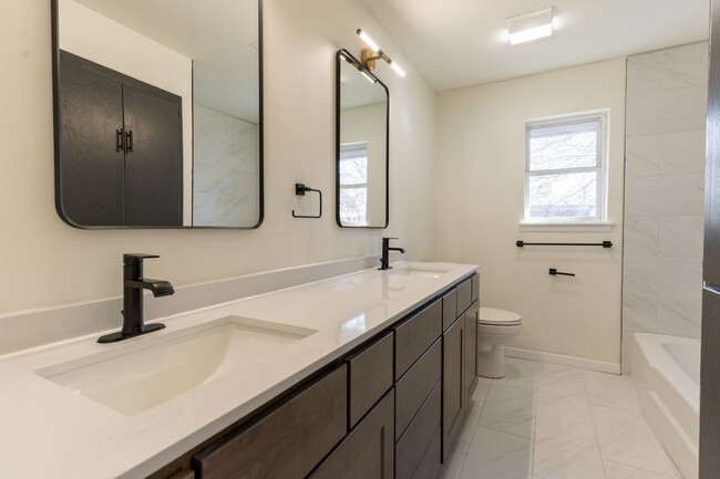 Building Photo - Rent to Own Available in Edmond, Ok!