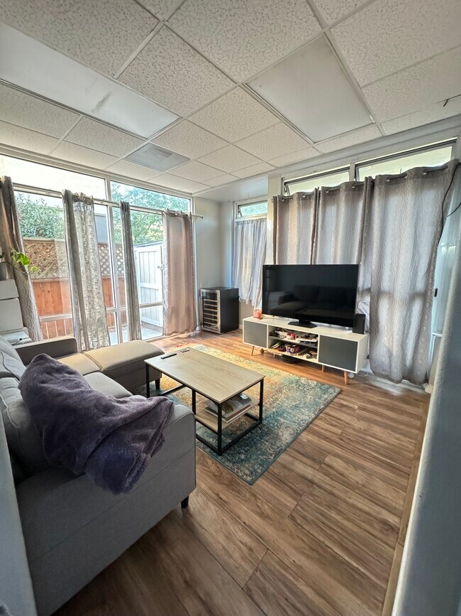 Building Photo - 3967 Sebastopol Rd