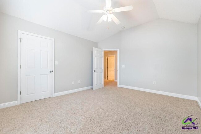 Building Photo - 206 Beau Claire Cir