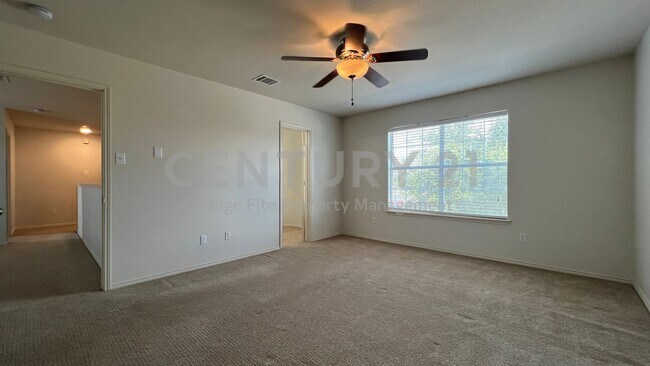 Building Photo - Meticulously Maintained 2-Story 3/2.5/2 in...