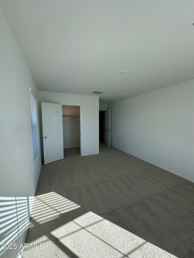 Building Photo - 13330 W Eagle Feather Rd