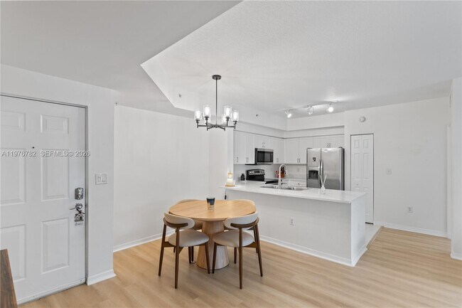 Building Photo - 6851 SW 44th St