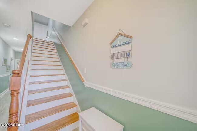Building Photo - 5405 Thomas Dr