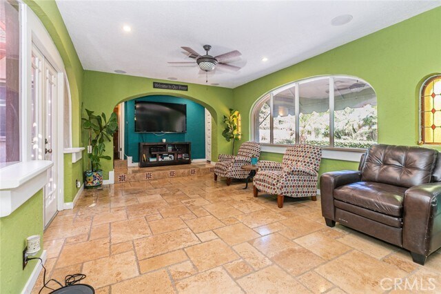 Building Photo - 971 N Citrus Dr