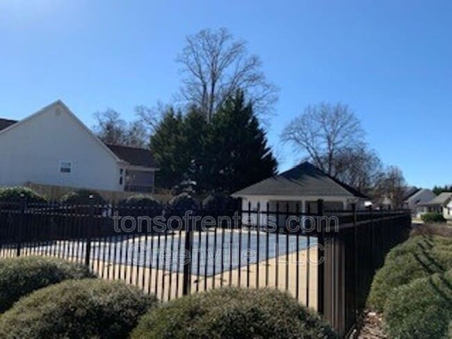 Building Photo - 743 Cotton Branch Dr