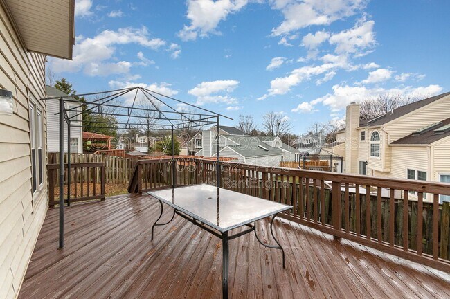 Building Photo - 7579 Cross Gate Ln