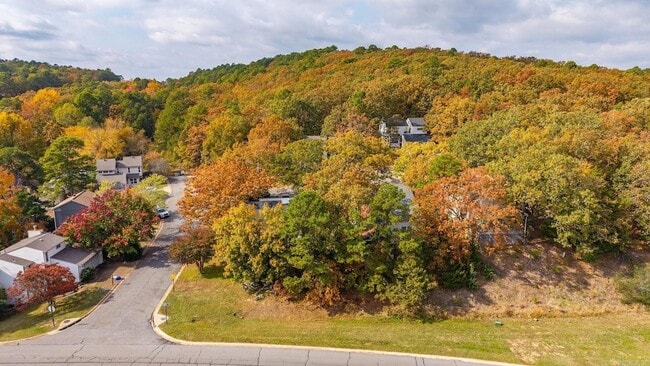 Building Photo - 102 Windwood Ln