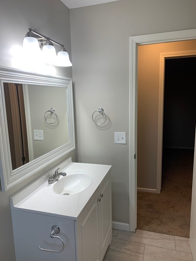 Building Photo - 9715 Donnelly Ave