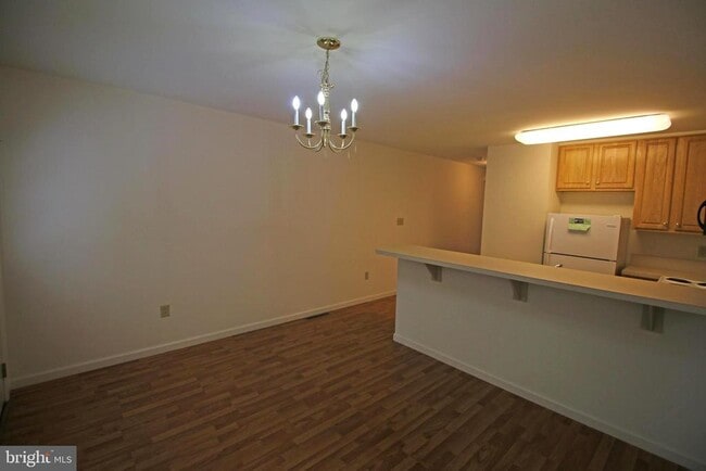 Building Photo - 63 N Cherry St