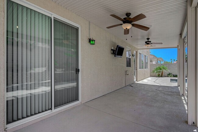 Building Photo - A Fabulous 4 Bedroom Home with a Sparkling Pool!!!