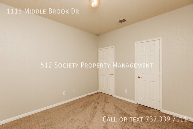 Building Photo - 1115 Middle Brook Dr