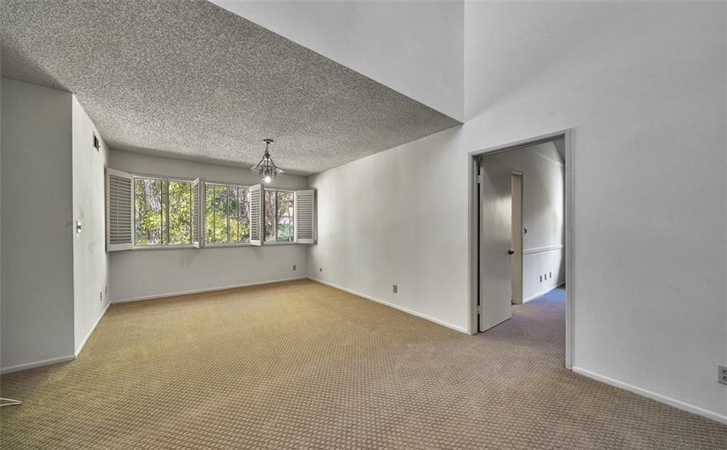 Building Photo - 18170 Andrea Cir S