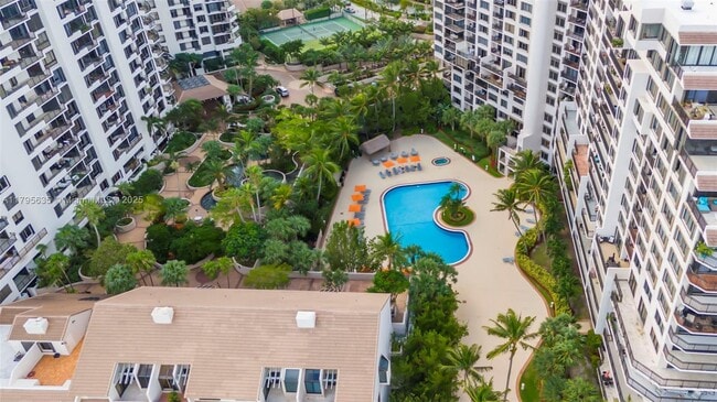 Building Photo - 540 Brickell Key Dr
