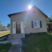 Building Photo - West Indy 3BR/2BA Home ready to LEASE!
